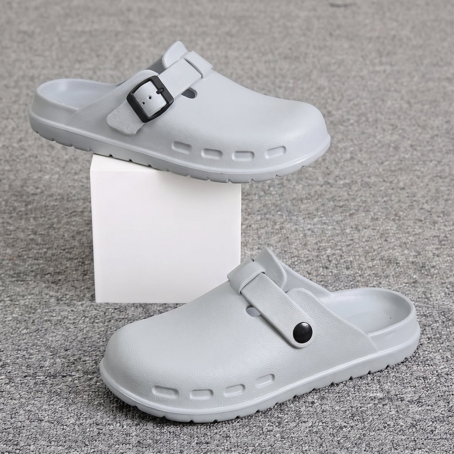Maverik Clogs