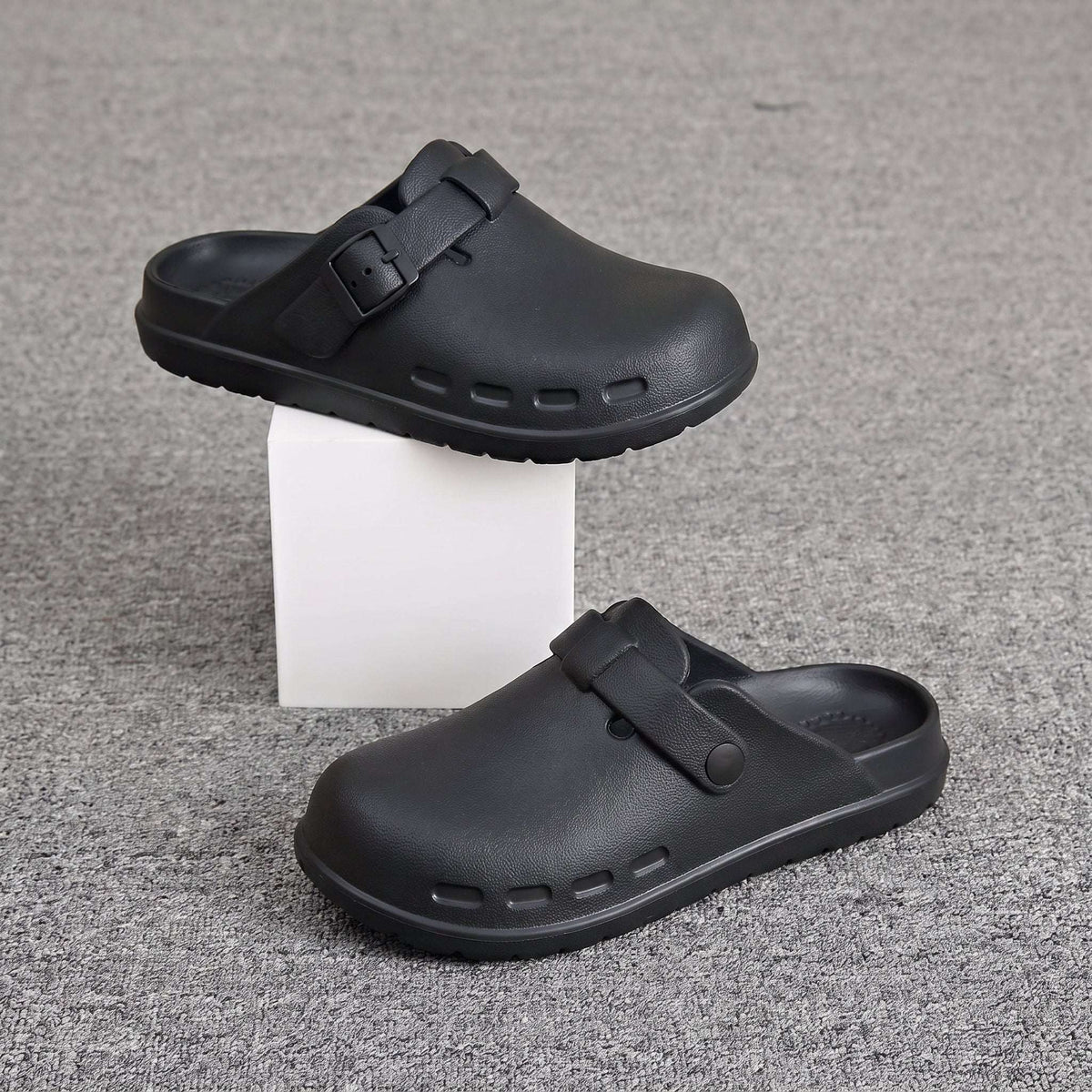 Maverik Clogs