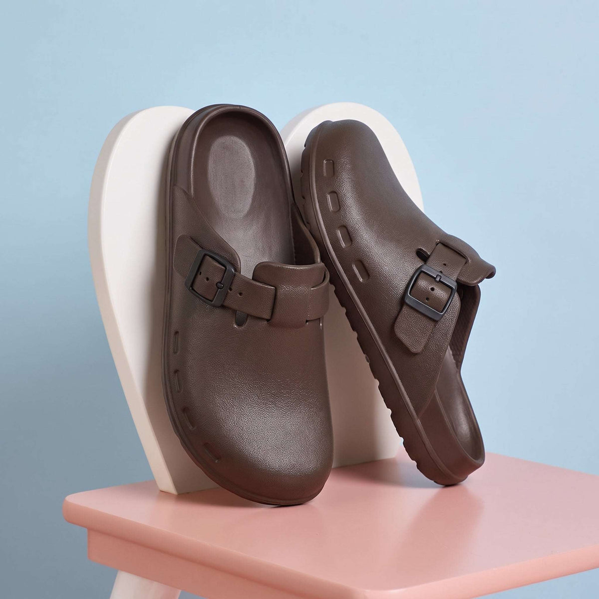 Maverik Clogs