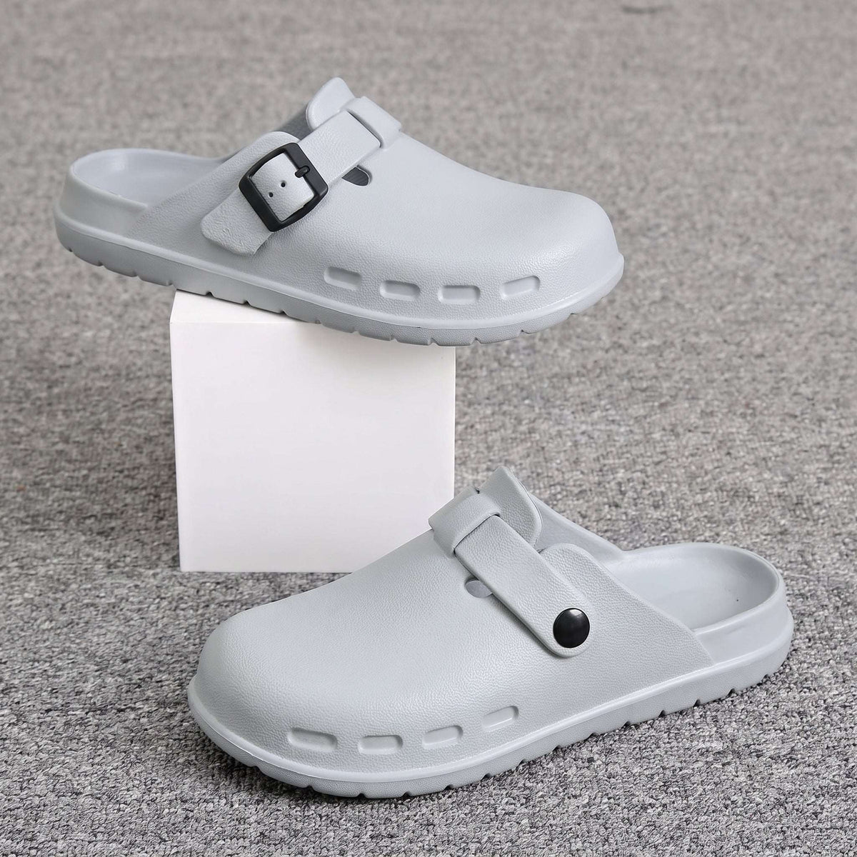 Maverik Clogs
