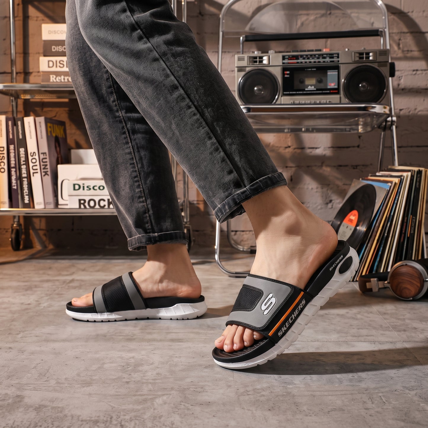 Skecher OG Slides